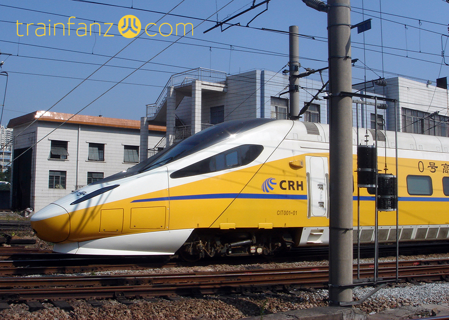 CRH5J检测车的车头侧面（图 Akira）