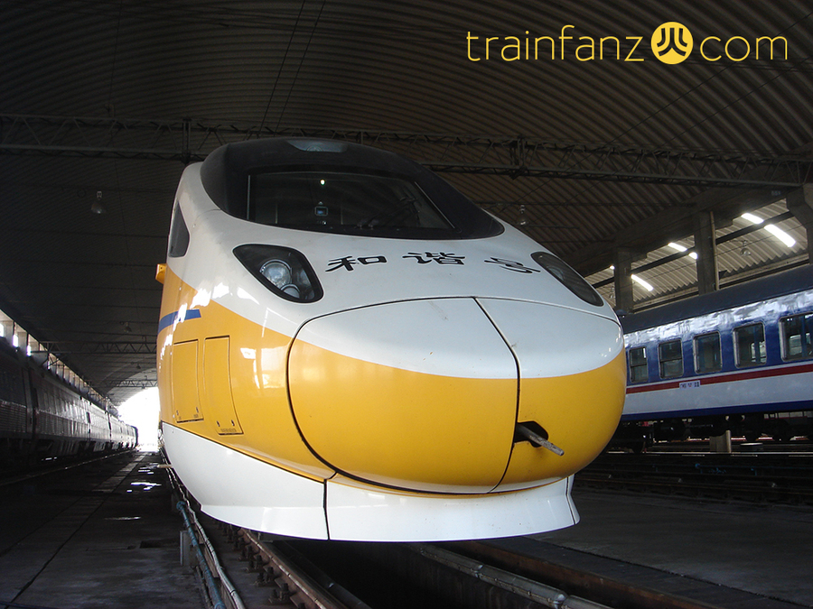 CRH5J检测车的车头特写（图 Akira）