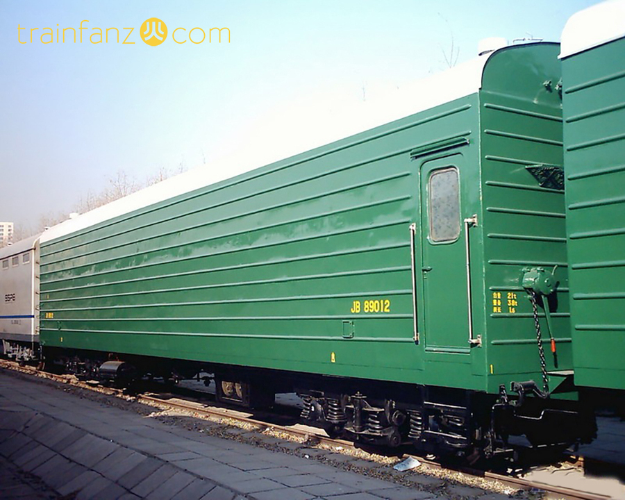 与JB发电乘务车配套的JB型货车 （图 王旭）