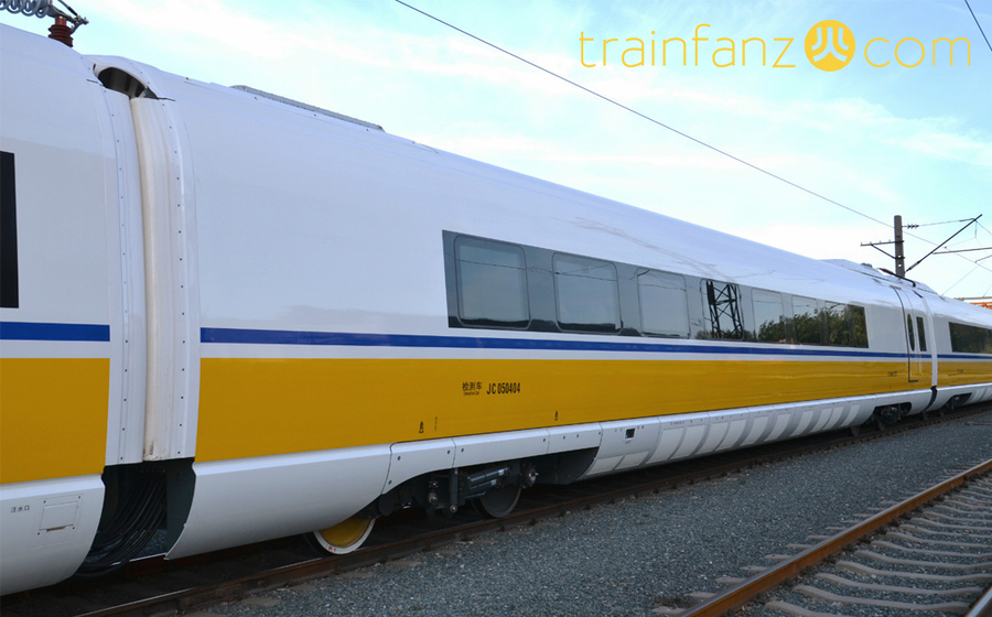 CRH380B检测列车的车厢 （图 有图为郑）