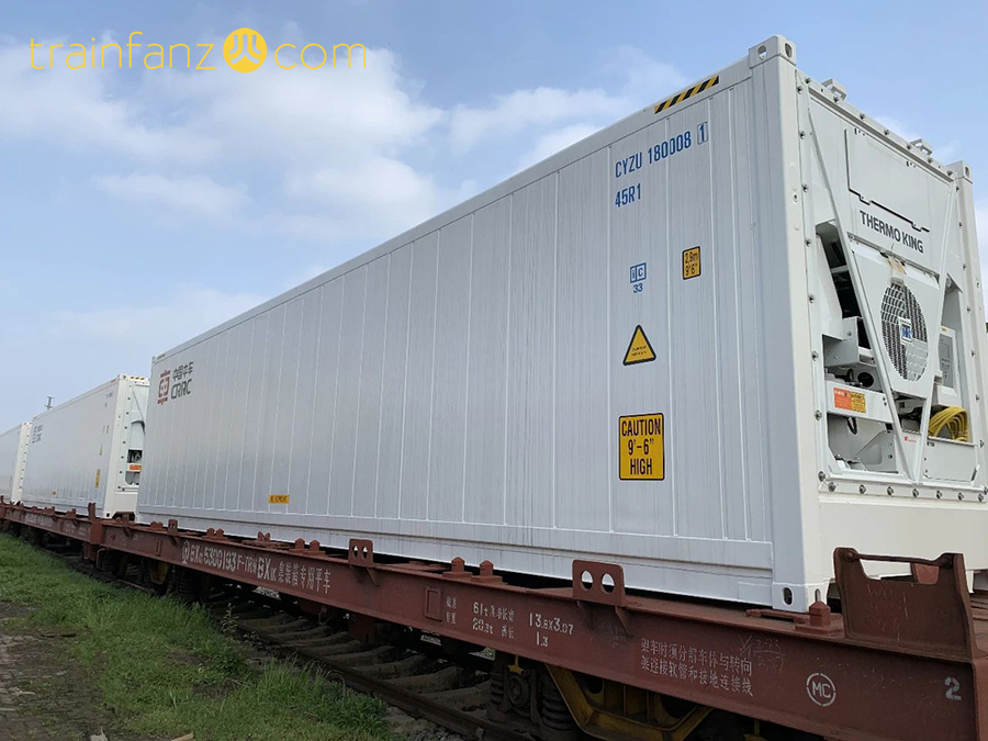 BX1K平车运载标准集装箱 （图 CRRC）