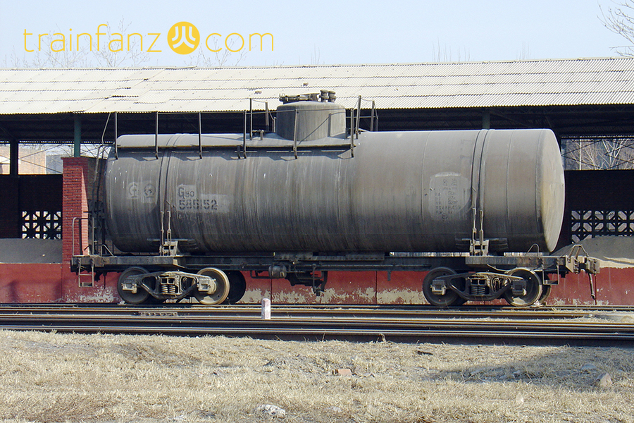 G50罐车的侧面 （图 Akira)