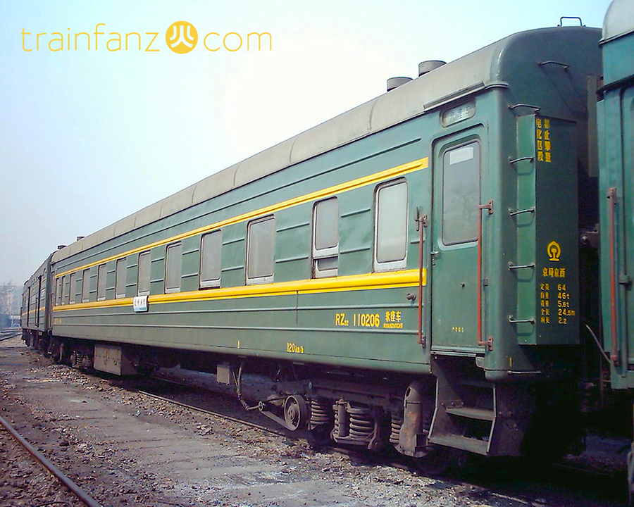 RZ22型软座客车 （图 王旭）