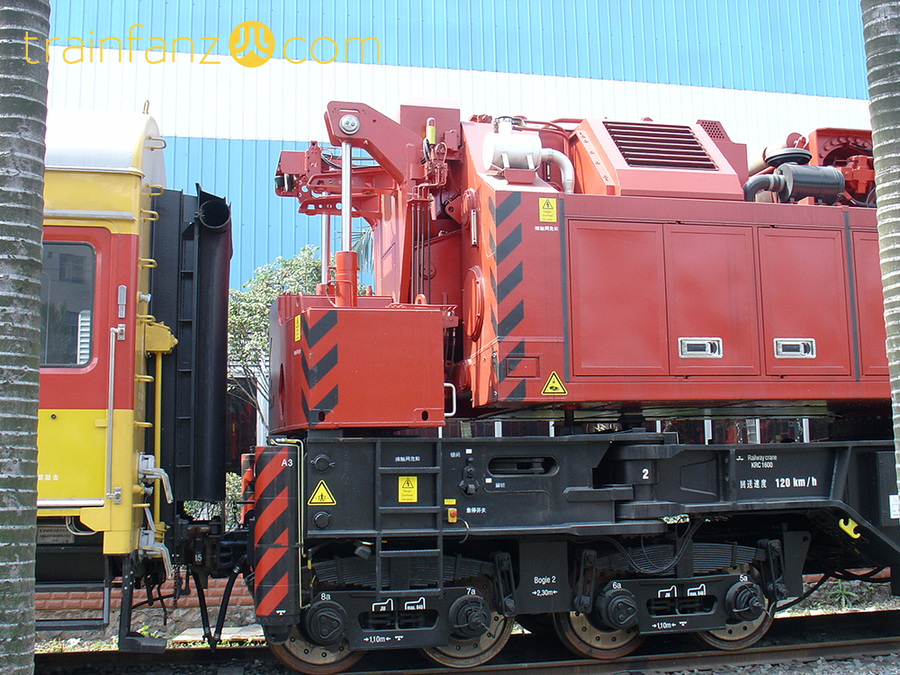 NS1600起重机的配重 （图 Akira）