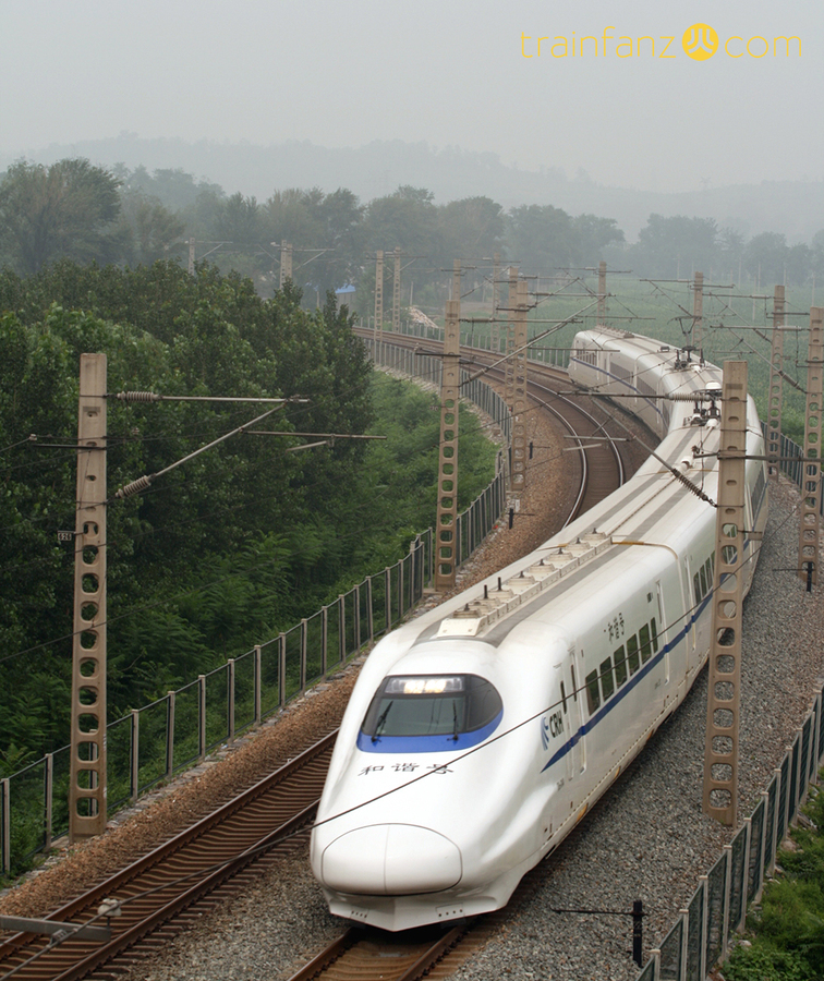 CRH2动车组车顶部概况（图DF11-0128）