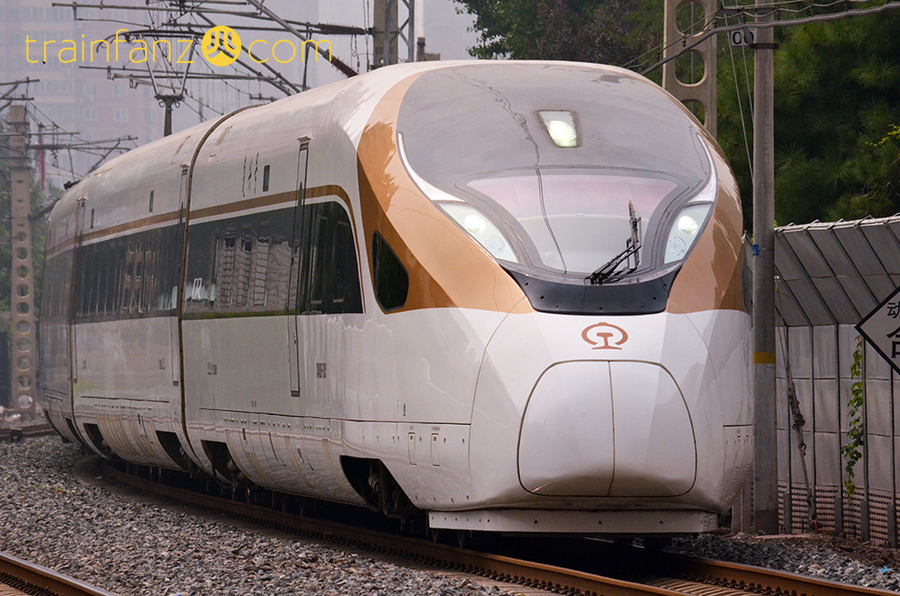 CR400BF动车组的车头正面（图 Allan Wong）