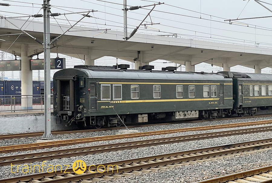 KD25K发电车的端面（I 端）（图 Akira）