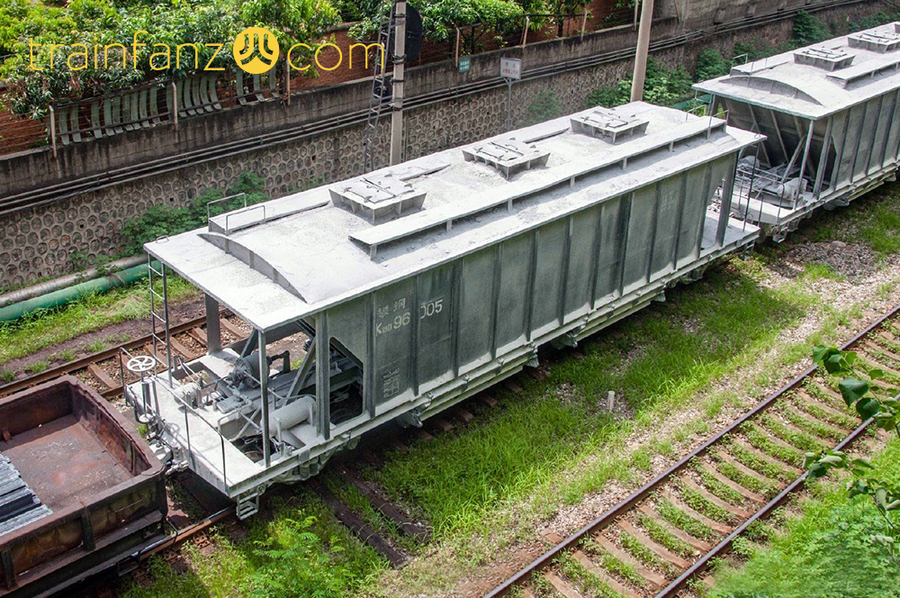 K18D漏斗车的车顶概况 （图 DF7C5200）