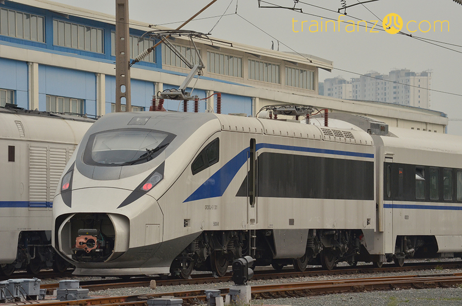 CR200J动车组车头整流罩打开状态（图 Allan Wong）
