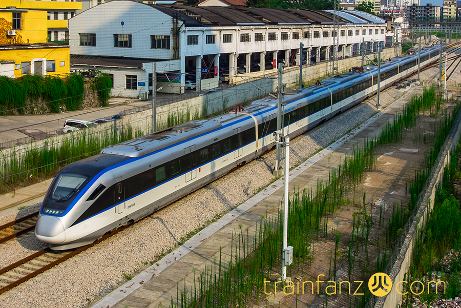 CRH6F动车组的另一款涂装（图 张力）