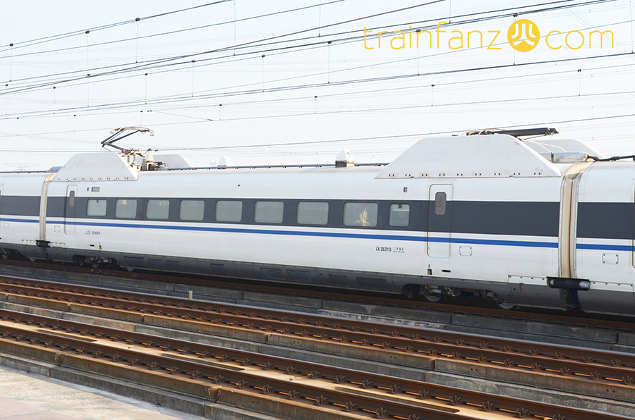 CRH380A动车组车厢，二等座车（图 Allan Wong）