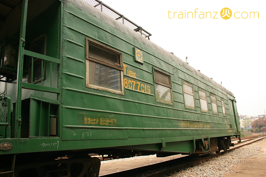 T11BK型长轨车，作业尾车车身特写（图 Akira）