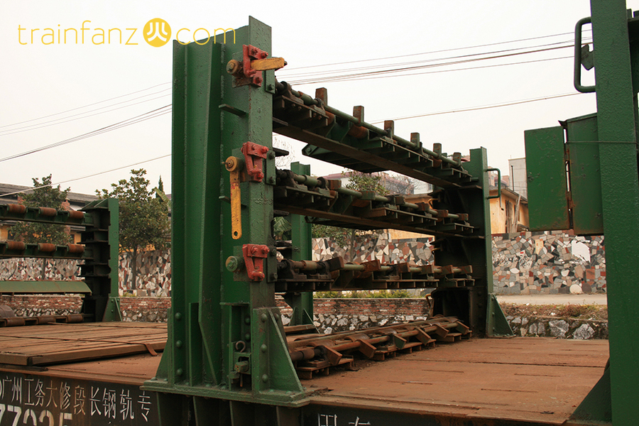 T11BK型长轨车，运轨车架子特写（图 Akira）