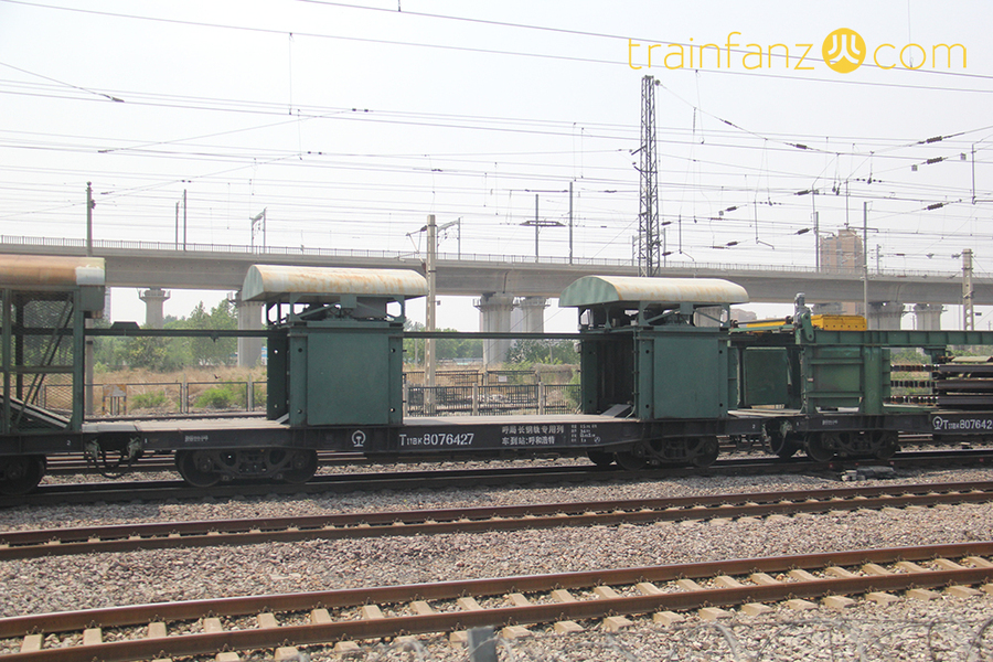 T11BK型长轨车，作业首车（图 K2Cr2O7）