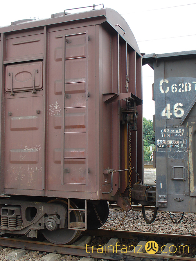 P64AT棚车端面 （I 端） （图 Akira）