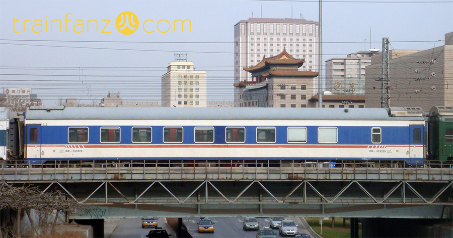 RW25K客车的侧面（过道侧），塞拉门版 （图 K2Cr2O7）