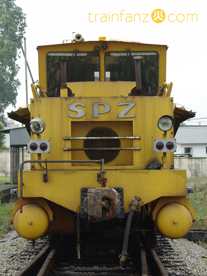 SPZ-200整形车的正面 （图 Akira）