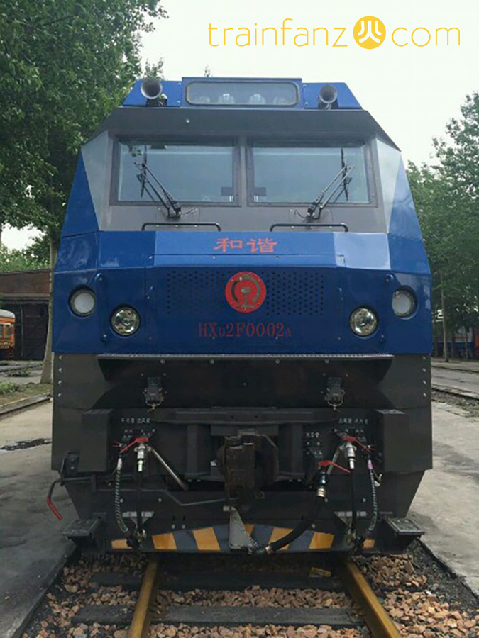 HXD2F机车的正面 （图 CRRC）