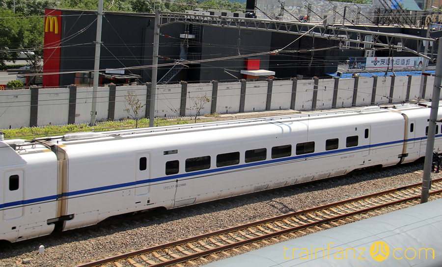 CRH2C动车组的二等座餐车ZEC车厢（图 K2Cr2O7）