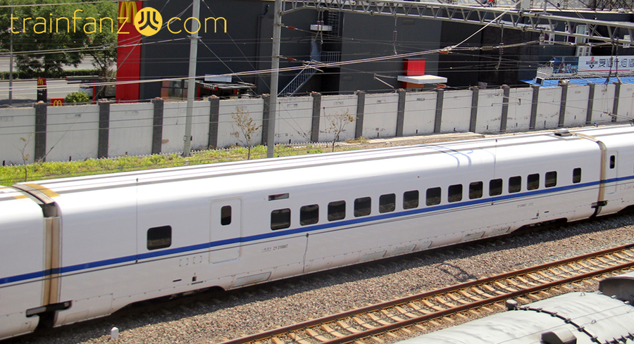 CRH2C动车组的一等座车ZY车厢（图 K2Cr2O7）