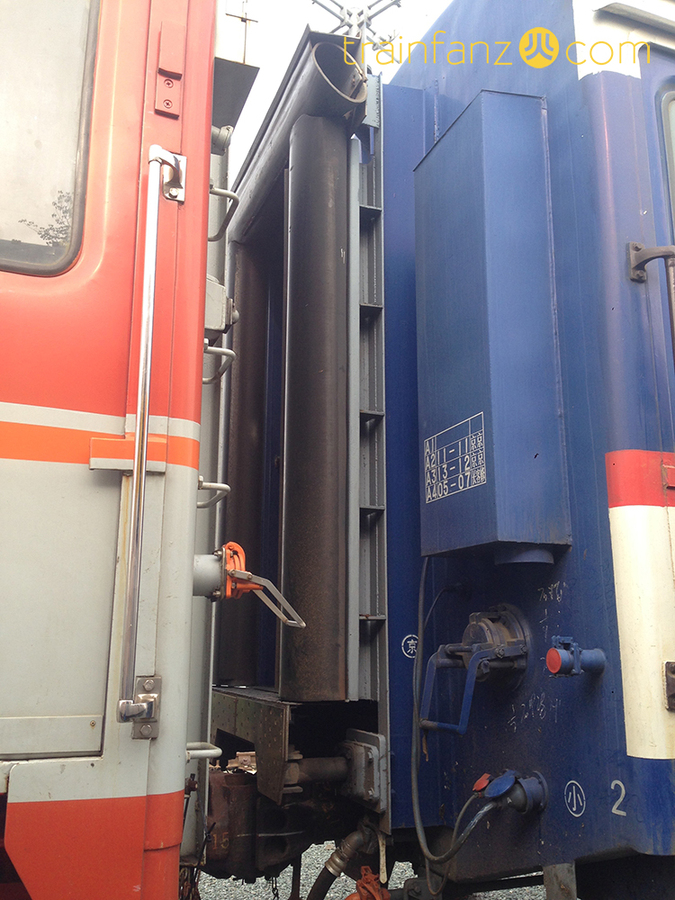 SY25试验车的连接处风挡 （图 Allan Wong）