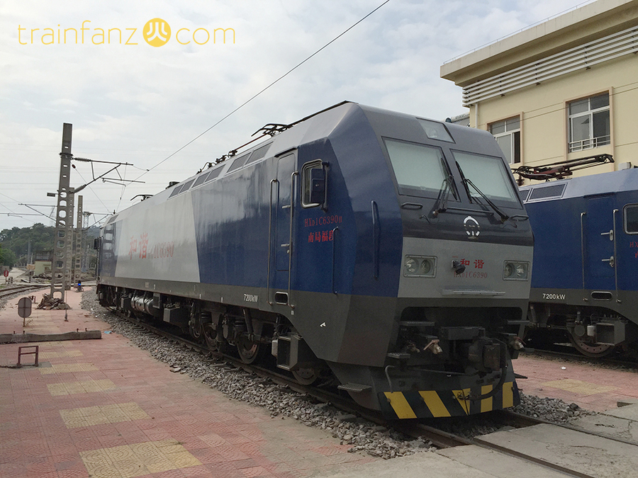 HXD1C机车6000系，为资阳公司制造（图 林志华）